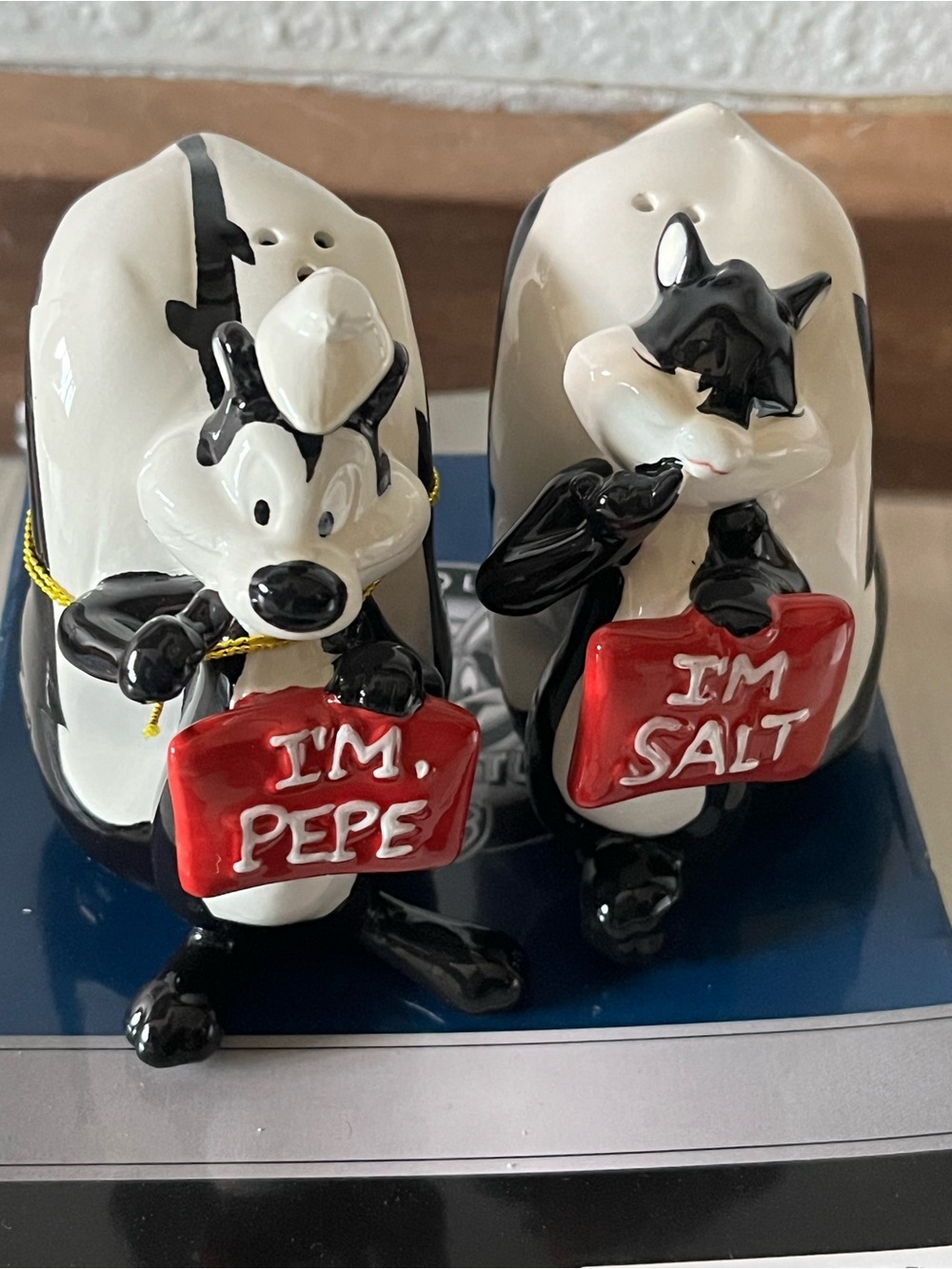 Warner Bros. Looney Tunes Salt & Pepper Shakers - Black, White